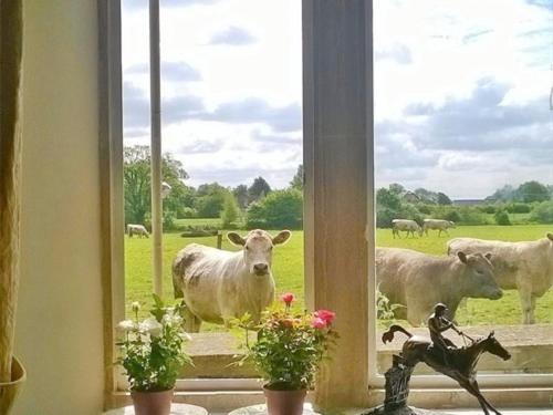 Yatton Keynell House | Battens Farm Cottages B&B