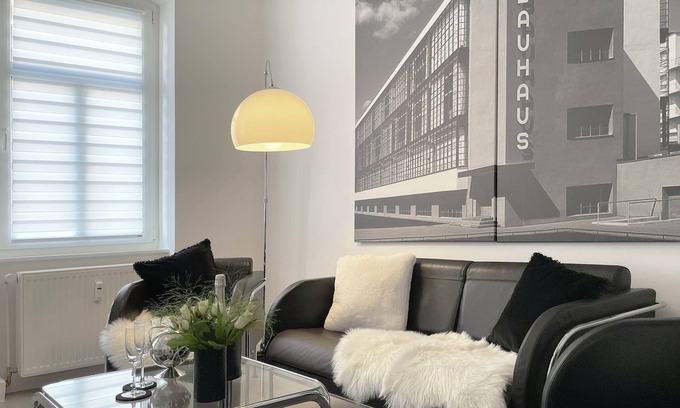 Gera Apartment | Bauhaus Design-luxus-apartment, im 20er Jahre Stil, +garten