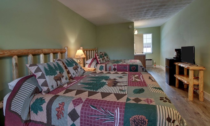 Helen Apartment | Bavarian Brook Unit 8A