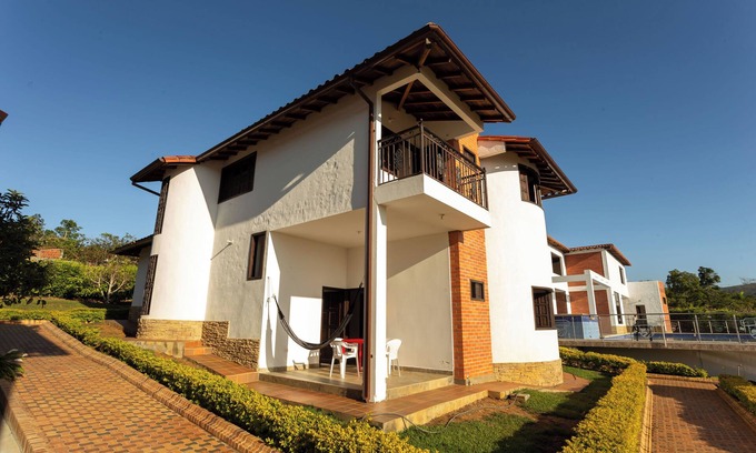 Barichara House | Baviera Premium House – Space, Comfort, and Nature for Unforgettable Moments