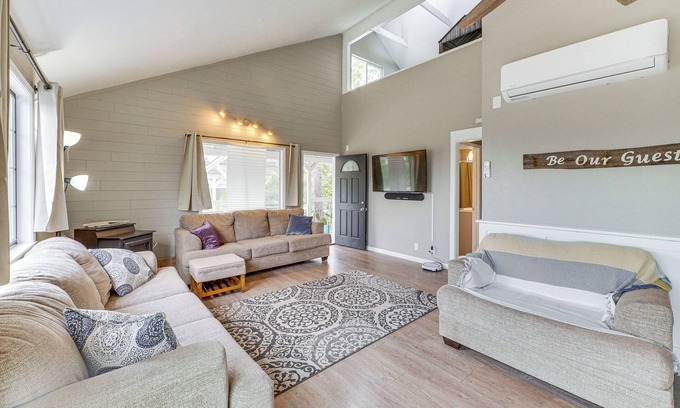 Greenwood Cottage | Bay Area Escape on 5 Acres: Pet Friendly, Views