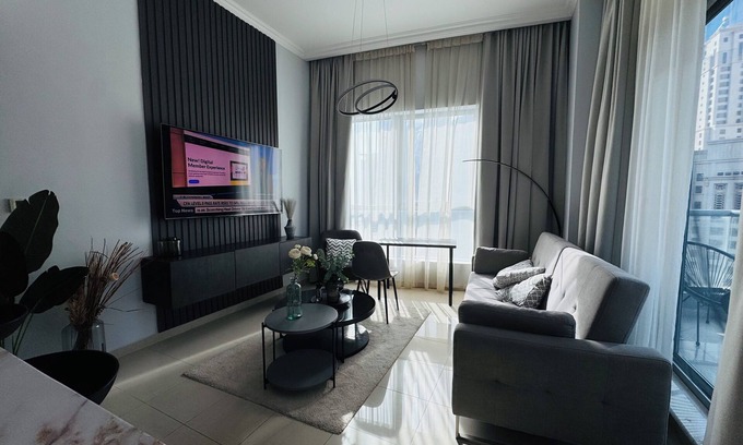 Dubai Marina Apartment | Bay Central 1 BDR Sea and Canal View, Dubai Marina