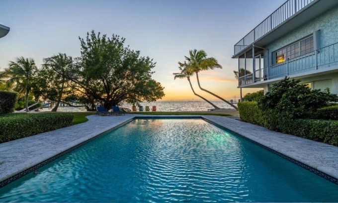 Islamorada House | Bay front 6BDr Private Beach Pickle-ball Ct Game room Sunset Views