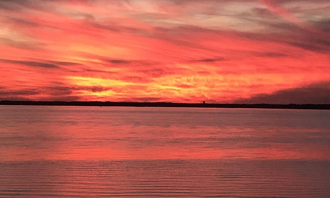 Midtown Ocean City Condo | BAY FRONT - Beautiful Sunsets - Walking distance to Beach, Shops, Eateries.