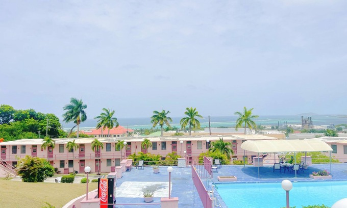 Orange Grove Condo | Bay Garden Bliss-Ocean Views