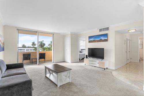 Bay Harbor Islands Apartment | Bay Harbor Sunset Apt 3C