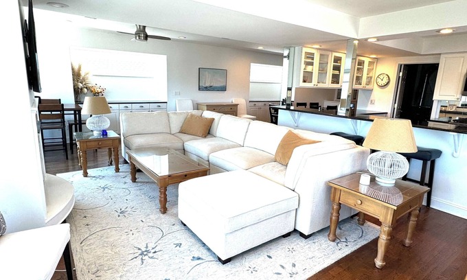 Avon Apartment | Bay Head Apartment with a view of the Ocean - about a block away