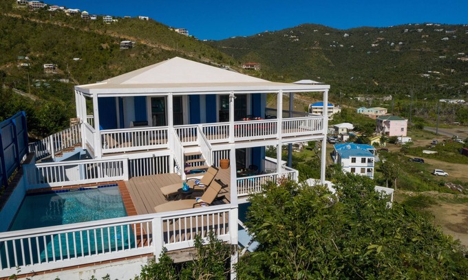 Estate Carolina Villa | Bay House- Great Views, Pool, Walk to Shops and Restaurants