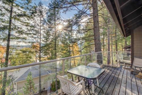 Whitefish Apartment | Bay Point Hillside 17A Up