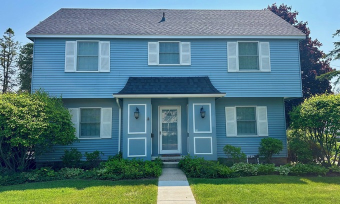 Harbor Springs Condo | Bay Springs #7 - 2 bedroom - Walk to Downtown!