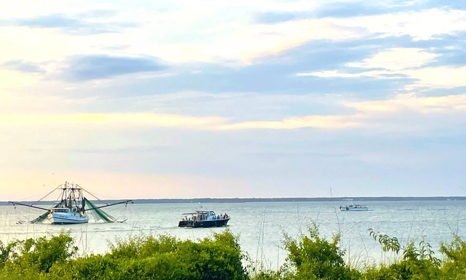 Tybee Island Condo | Bay View Villa 109, 3/2 Condo, Waterfront, Gated, Pool, Tennis, sleeps 8