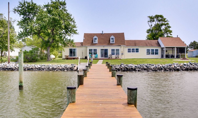 Taylors Island House | Bay Views & Fire Pit: Taylor’s Island Retreat