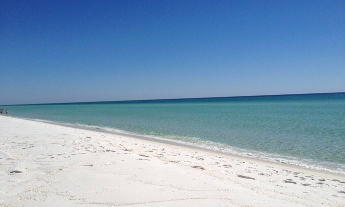 Pensacola Beach Condo | Bay views from this clean, comfortable townhouse - Santa Rosa Dunes 722