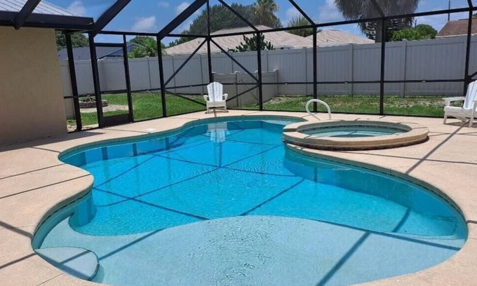 Rockledge House | Bayberry Breeze - 3B/2B Pet Friendly Private Pool