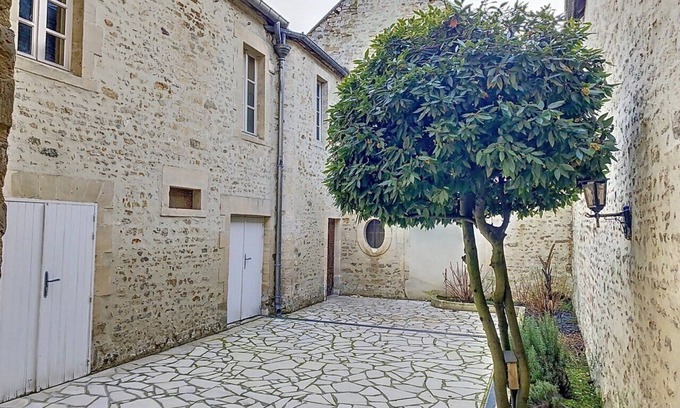 Bayeux Apartment | Bayeux, cosy studio apartment in the heart of the town center.