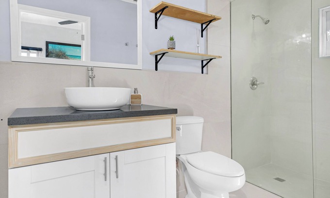 The Bight Apartment | Bayfield Street’s Cozy 3bed Comfortable Escape to the Turks and Caicos
