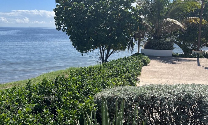 Portmore Apartment | Bayfront Apartment & villa