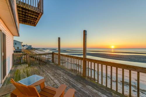 Green Creek House | Bayfront Cape May Vacation Rental with Beach Access