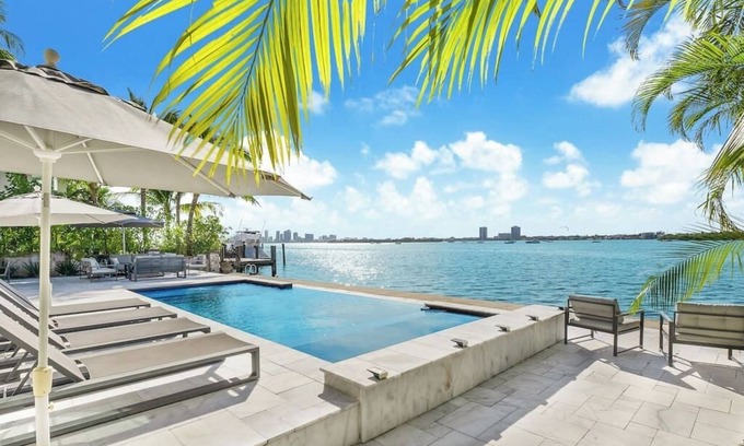 Seybold Villa | Bayfront Escape Poolside Luxury Villa with Sunset Views