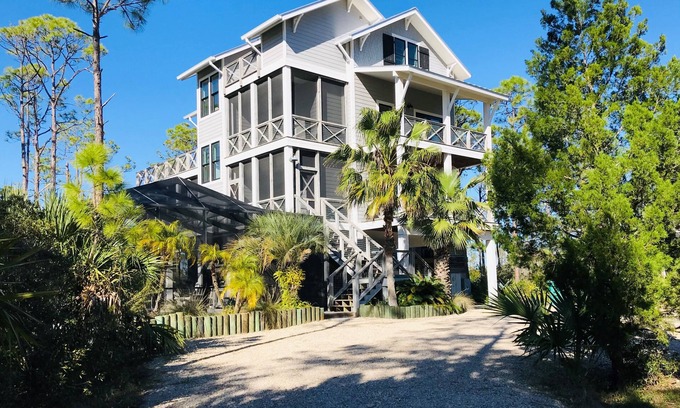 Plantation House | Bayfront, Handi-cap Accessible w/Pool & Elevator, Kayaks
