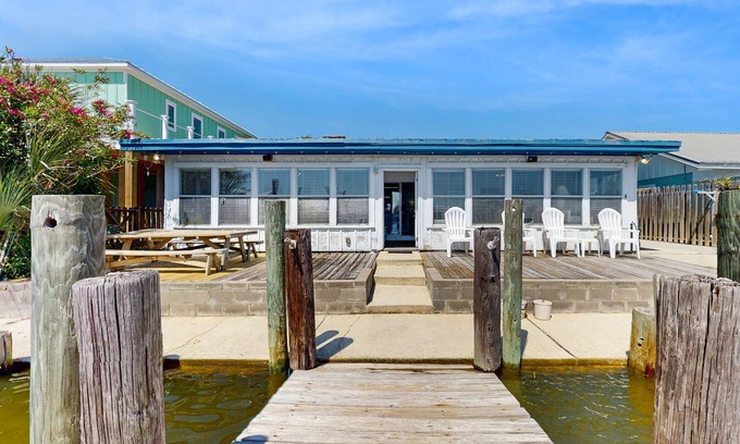 Dauphin Island House | Bayfront home w/private dock, deck & sleeper porch - dog-friendly