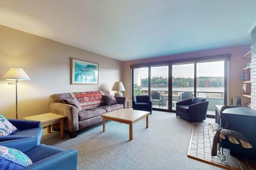 Port Ludlow Apartment | Bayfront Retreat
