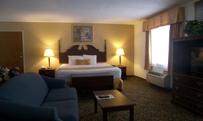 Mount Vernon Hotel | Baymont by Wyndham Mount Vernon Renfro Valley
