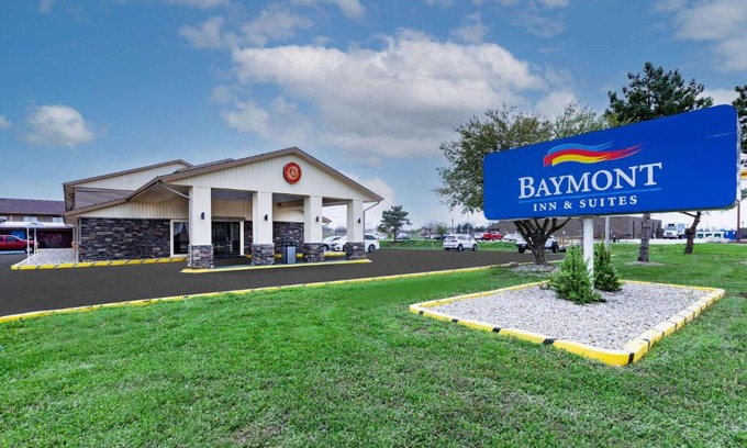 Perrysburg Hotel | Baymont by Wyndham Perrysburg-Toledo