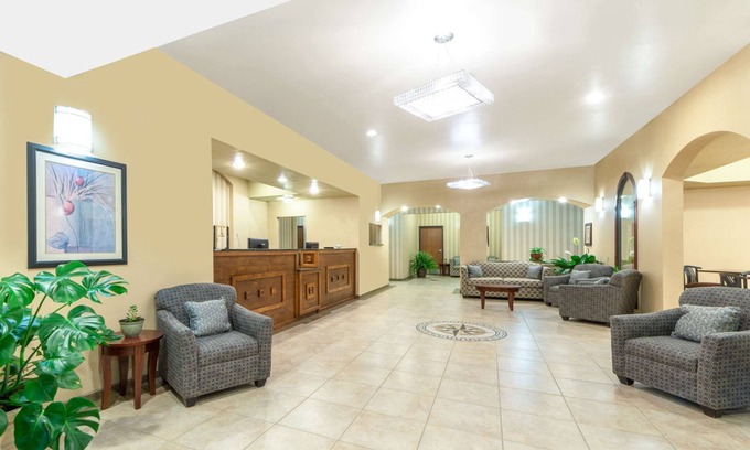 Perryton Hotel | Baymont by Wyndham Perryton