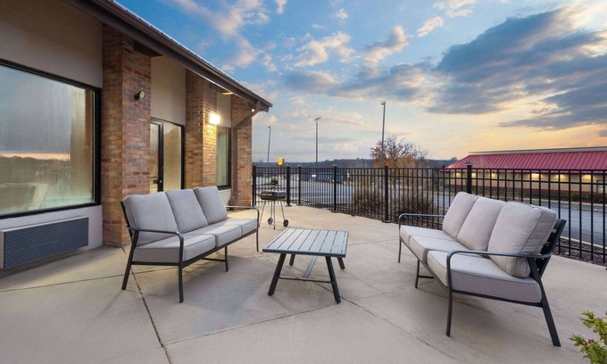 Warrenton Hotel | Baymont by Wyndham Warrenton