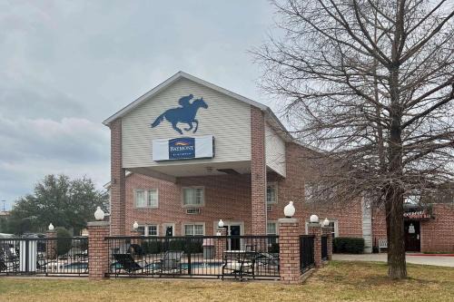 Willow Park Hotel | Baymont by Wyndham Willow Park