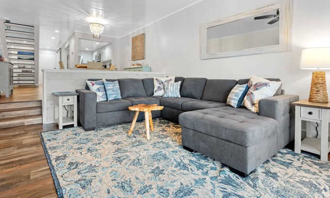 Sandestin Condo | Bayou Village Sandestin! Lakefront Villa, 2 GOLF CARTS! Pool, Tram to Wharf.
