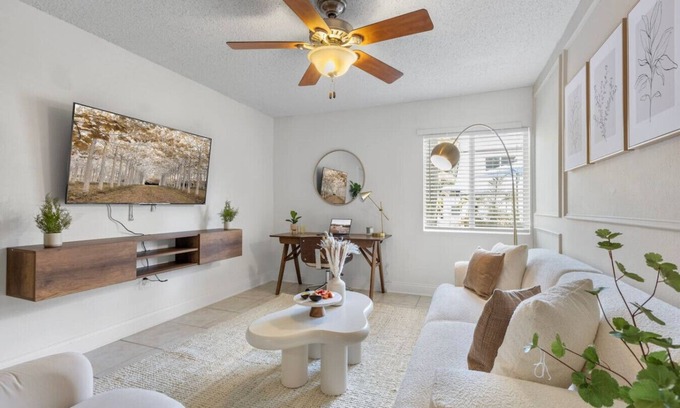 New Suburb Beautiful Apartment | Bayshore Bliss | Pool, Gym & free Parking Included