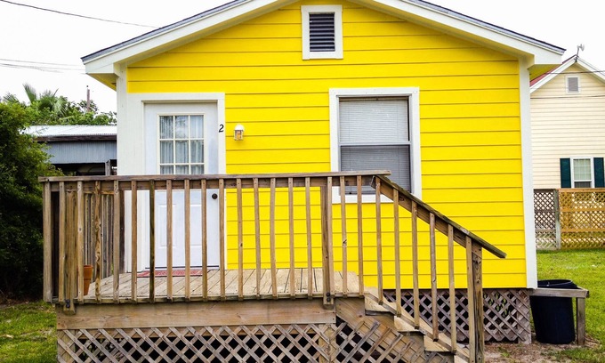 Port O Connor Cabin | BayShore Lodge 123 Rental Port O'Connor, TX