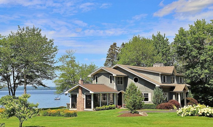 Trenton House | Bayside Manor: a Classic Maine Oceanfront Home at the Gateway to Acadia