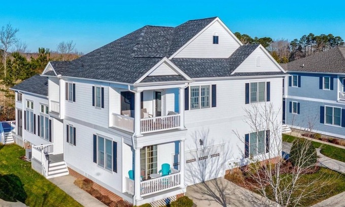Bayside House | Bayside Resort: 4 BR 3 Full Bath Lovely Twin House in Award-Winning Community *