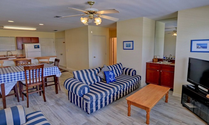 South Padre Island Condo | Bayside Retreat with a View By Rent On Padre