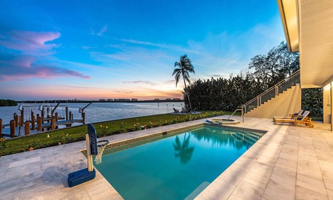 Bonita Springs House | Bayside Retreat-MINUTES to Beach-Bayfront 6 Bed, 6 Bath - Heated Pool