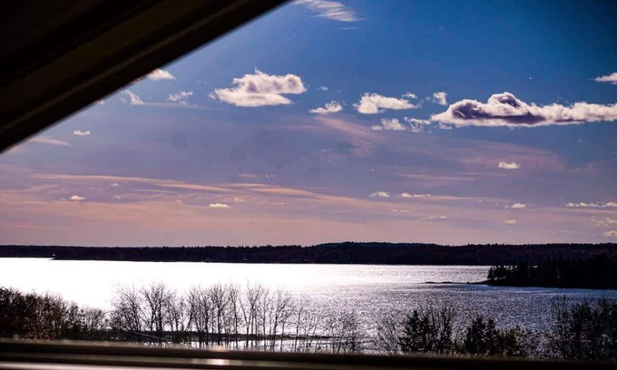 Ellsworth House | Bayside Waterview Cottage