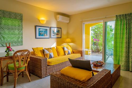 All Saints Apartment | Bayview Condo