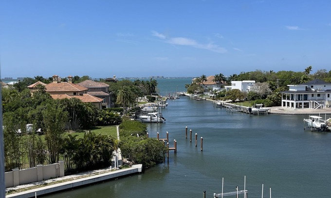 North Trail Condo | Bayview Getaway! Sarasota FL