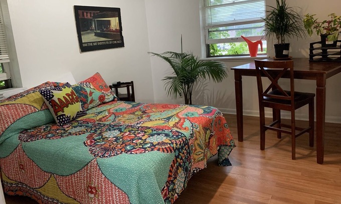 Bay View Apartment | Bayview - MKe's trendiest area