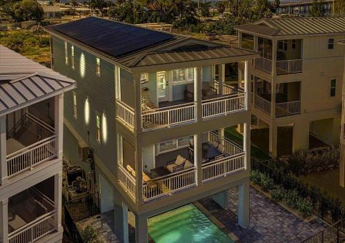 Cortez House | Bayview Pointe