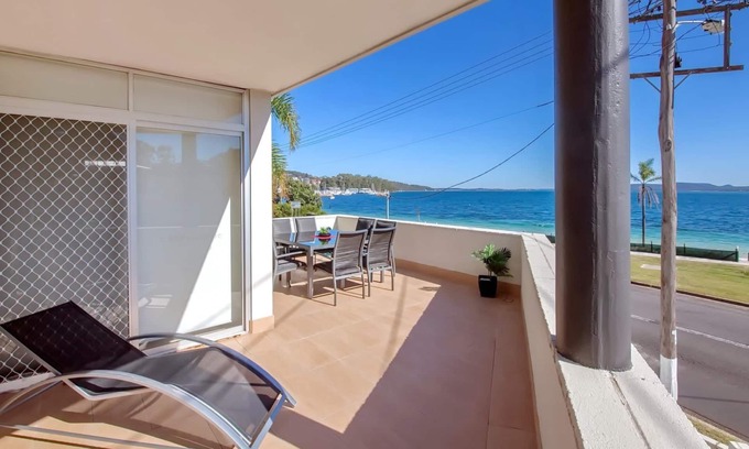 Nelson Bay Apartment | Bayview Towers, 1/15 Victoria Pde, Nelson Bay- Sunny beachfront apartment with panoramic views