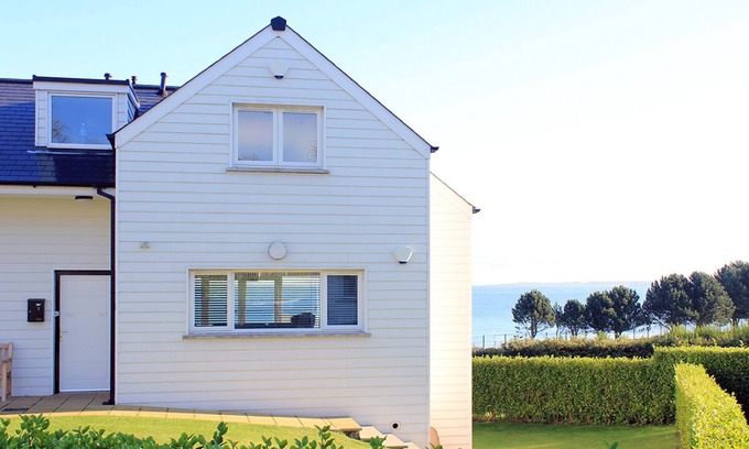 Bangor Apartment | BAYWATCH - Wonderful beach views
