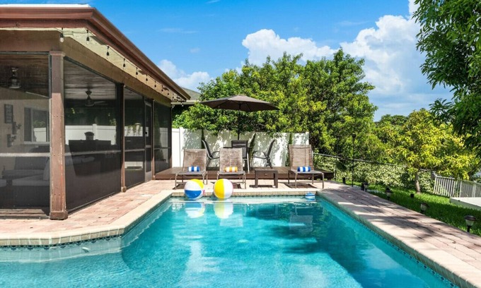 Margate House | BBQs & Breezes: Waterfront Pool House Escape