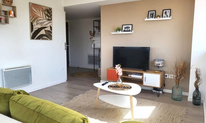 Minimes - Barriere de Paris Apartment | Bd Minimes · Parking Free - Proche gare - Vue
