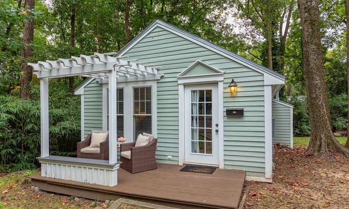 Chapel Hill Cottage | Be Our Guest at The Cottage, Walkable to UNC & downtown Chapel Hill