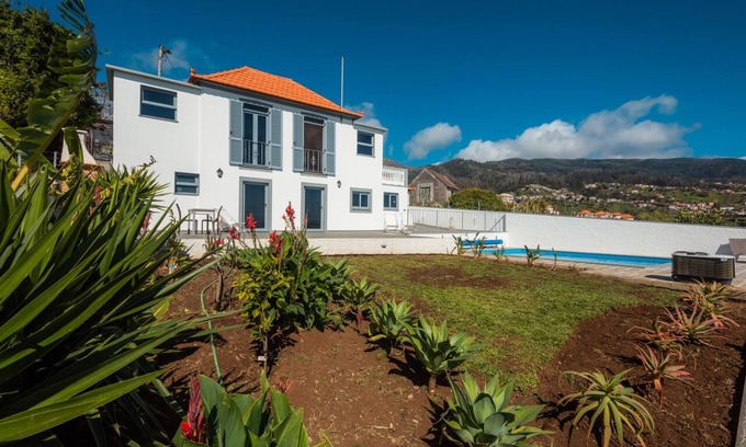 Estreito da Calheta House | Beautiful country Villa with a small house onsite which together sleeps 6 people