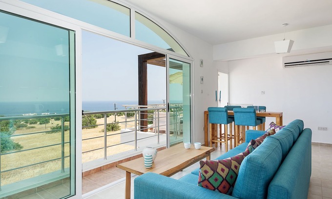 Kucukerenkoy Apartment | BE THE FIRST TO BOOK AND WIN A SPECIAL GIFT FROM US!!!
